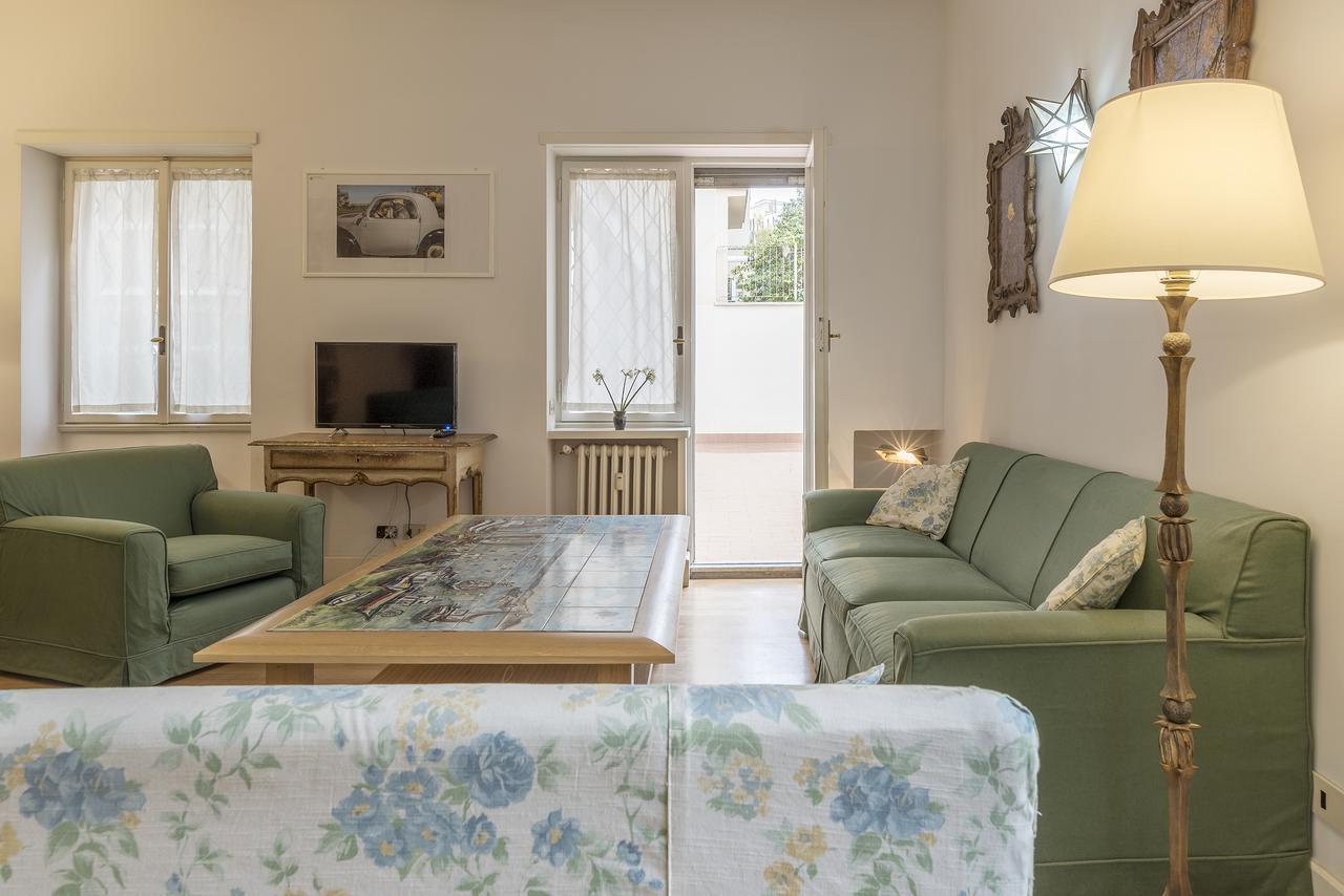 Micheli 4Pax Apartment With Terrace Rom Exterior foto